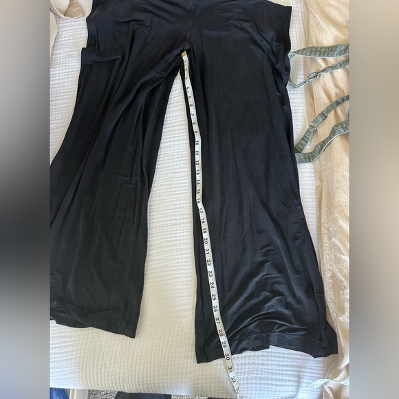 Lululemon Principal Dancer Oversized Slinky Semi-Sheer Jumpsuit in Black, 10 - Picture 10 of 10